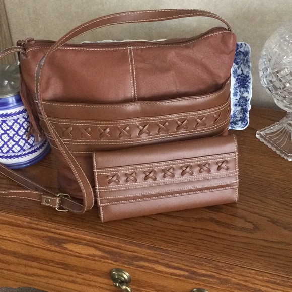 Handbags - Unbranded Shoulder Bag With Matching Wallet